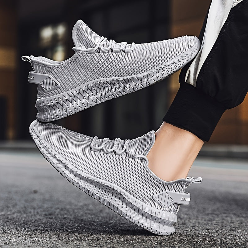 Men's Lightweight Low-Top Sports Shoes - Breathable Fabric and Rubber Sole