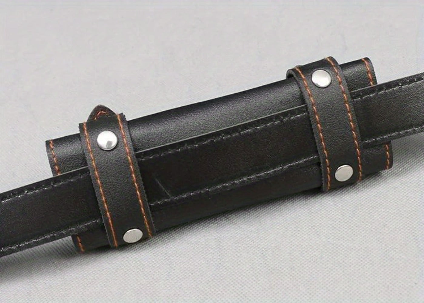 Samurai Sword Belt Holder – Japanese Katana Waist Holster for Anime Cosplay, Medieval Costume Prop, Real-Size Sabre Sleeve Carrier for Adults, Black & White