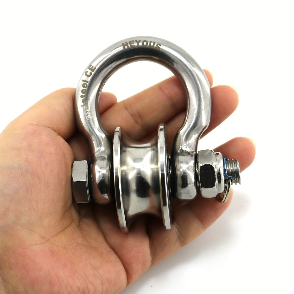 Stainless steel large bow type lifting shackle, with a load-bearing capacity of 2000bl, can be used for tying, traction, suspension, or lifting applications.