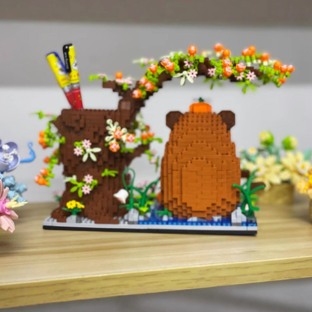 Capybara Building Block Pen Holder 1880pcs – Micro Brick Desk Organizer Pencil Cup Functional Cute Animal Desktop Decoration STEM Gift for Kids Teens Adults Office Home Birthday Christmas