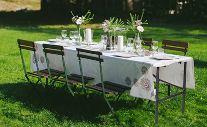 4-Foot Rectangular Folding Table with Tool-Free Assembly, Foldable Card Table for Patio detail image - detail view 11