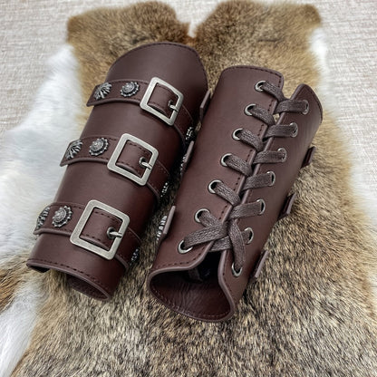 Viking Medieval Leather Arm Guards Bracers – PU Leather Knight Gauntlets Adjustable Metal Buckles Rivets for Men Women Halloween Cosplay LARP Renaissance Fair Stage Costume Dark Brown Khaki Black