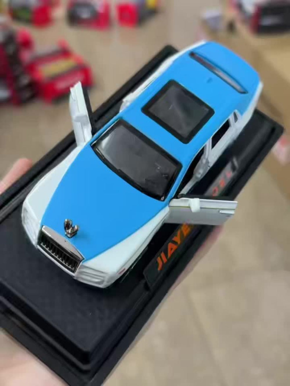 1:36 Scale Phantom Alloy Die-Cast Car Model with Openable Doors – Collectible Display Static Car Desktop Decoration – Birthday Christmas Gift for Car Enthusiasts Adults Boys