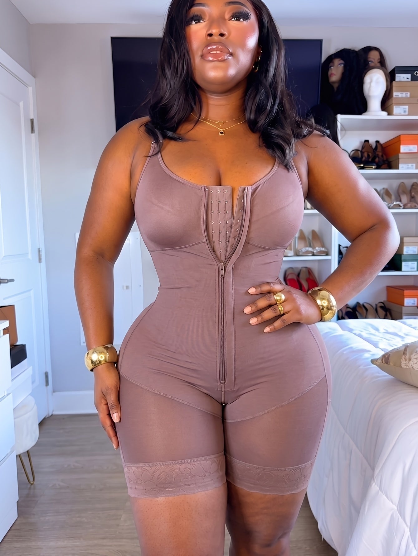 Women's Lace Detail Shapewear Bodysuit - Regular Fit