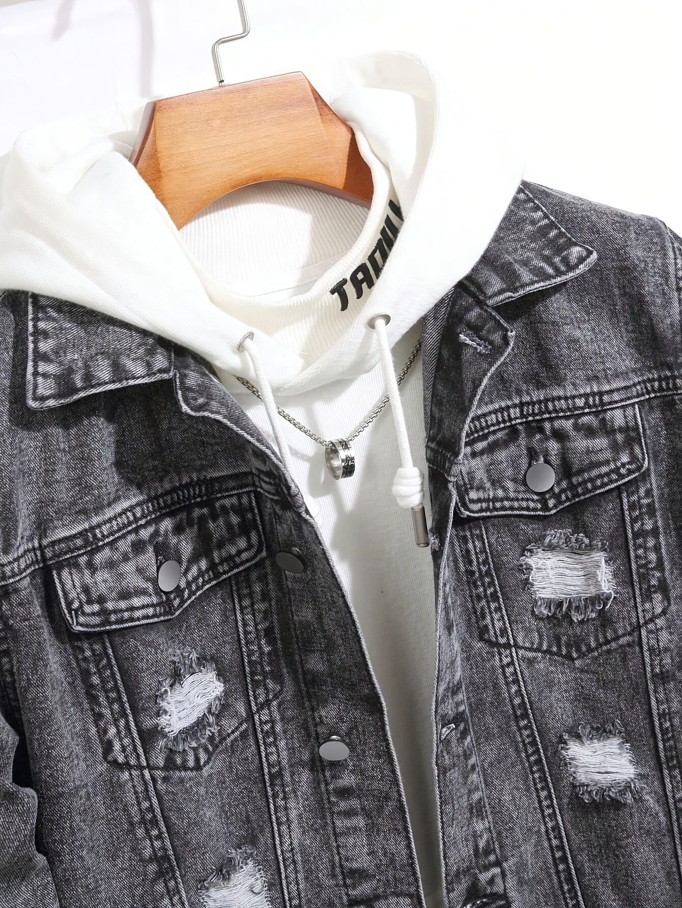 Men's Casual Street Style, with Ripped Details, Comfortable and Versatile, Suitable Casual Wear Trendy with Ripped Design, Made of Durable Snowflake Fabric