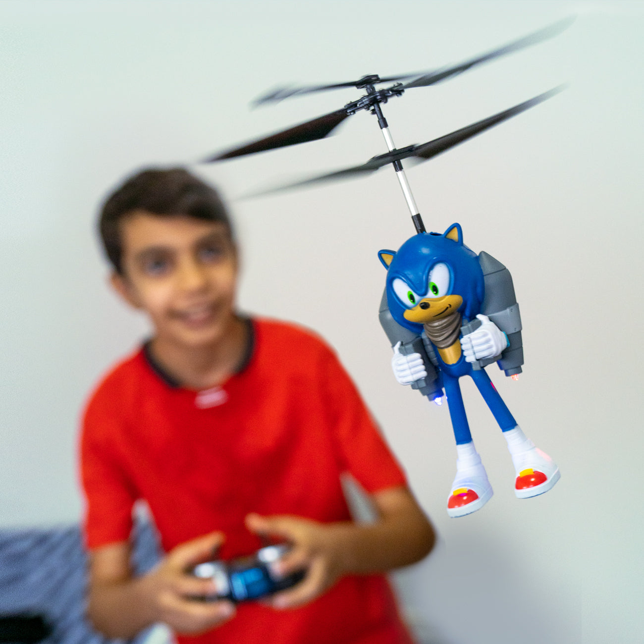 Sonic the Hedgehog 2.5CH IR Jetpack Flying Figure Helicopter – Remote Control Indoor Flying Toy for Kids Boys Sonic Fans – Birthday Christmas Gift Ages 6 7 8 9 10+