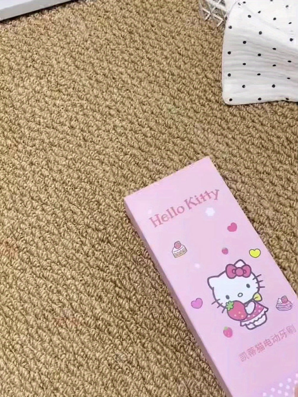 Sanrio Electric Toothbrush Hello Kitty & Pochacco - 4 Cleaning Modes, 4 Intensity Levels, 3 Replacement Brush Heads, 2-Minute Smart Timer, Cute Design Gift for Girls, Birthday, Graduation, Christmas