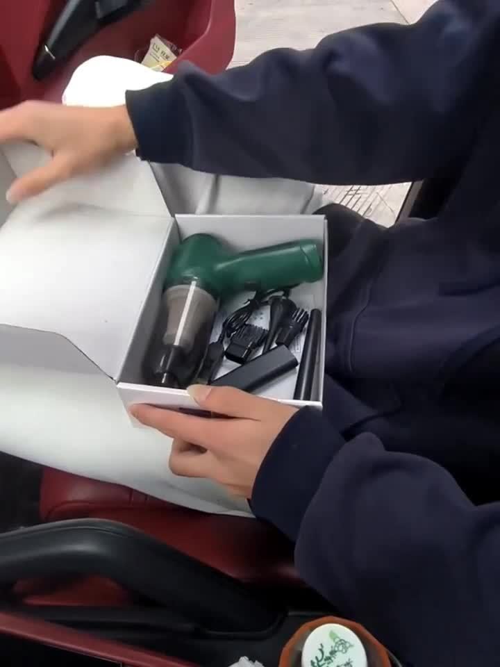 A Three In One Wireless Vacuum Cleaner with A High Power, Which Can Be Used for Suction, Air Extraction, And Blowing, Both In The Car And At Home. It Has An Extended Battery Life, Can Absorb Dust, Debris, Pet Hair, Air Extraction, And Dust Blowing