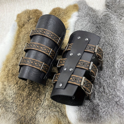 Medieval Faux Leather Bracers Viking Arm Guards – Embossed Renaissance LARP Cosplay Costume Accessory for Halloween, Stage Performance & Photography, Brown & Black, 1pc or 2pcs