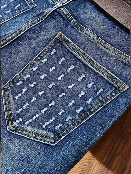 Men's Straight Leg Jeans - Classic Wash Distressed Weekend