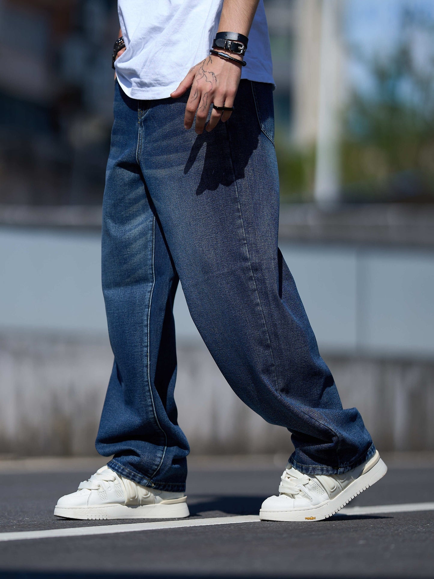Men's Baggy Jeans - Classic Wash Clean Finish Streetwear