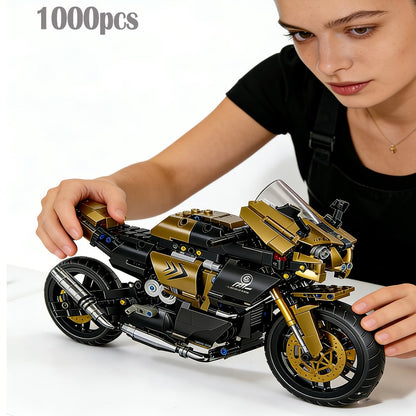 1000PCS Motorcycle Building Blocks 1:10 Scale DIY Black & Gold Motorbike Model Kit – Adult Collector Display Ornament, Exquisite Detail Assembly, Unique Gift for Men Motorcycle Enthusiasts Ages 14+