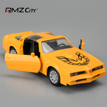 RMZ 1:36 Scale Pontiac Firebird Die-Cast Toy Car with Openable Doors & Pull-Back Action – Zinc Alloy Muscle Car Model with Display Base | Collectible Miniature Gift for Boys Girls Car Enthusiasts Ages 3+