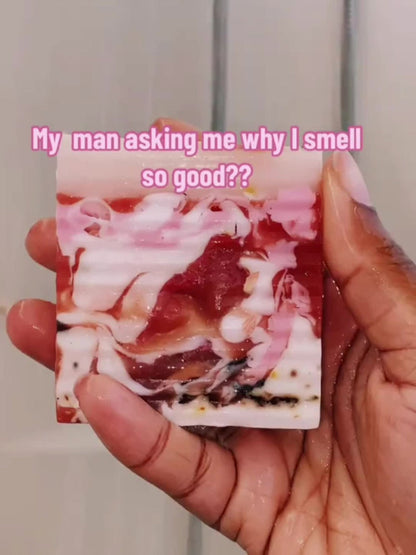 Yoni Soap Bar for Women 5.3oz — pH-Balanced Natural Feminine Wash Bar, Gentle Intimate Cleansing, Odor Control & Soothing Daily Body Bar, Berry Kitty Skincare Gift for Women