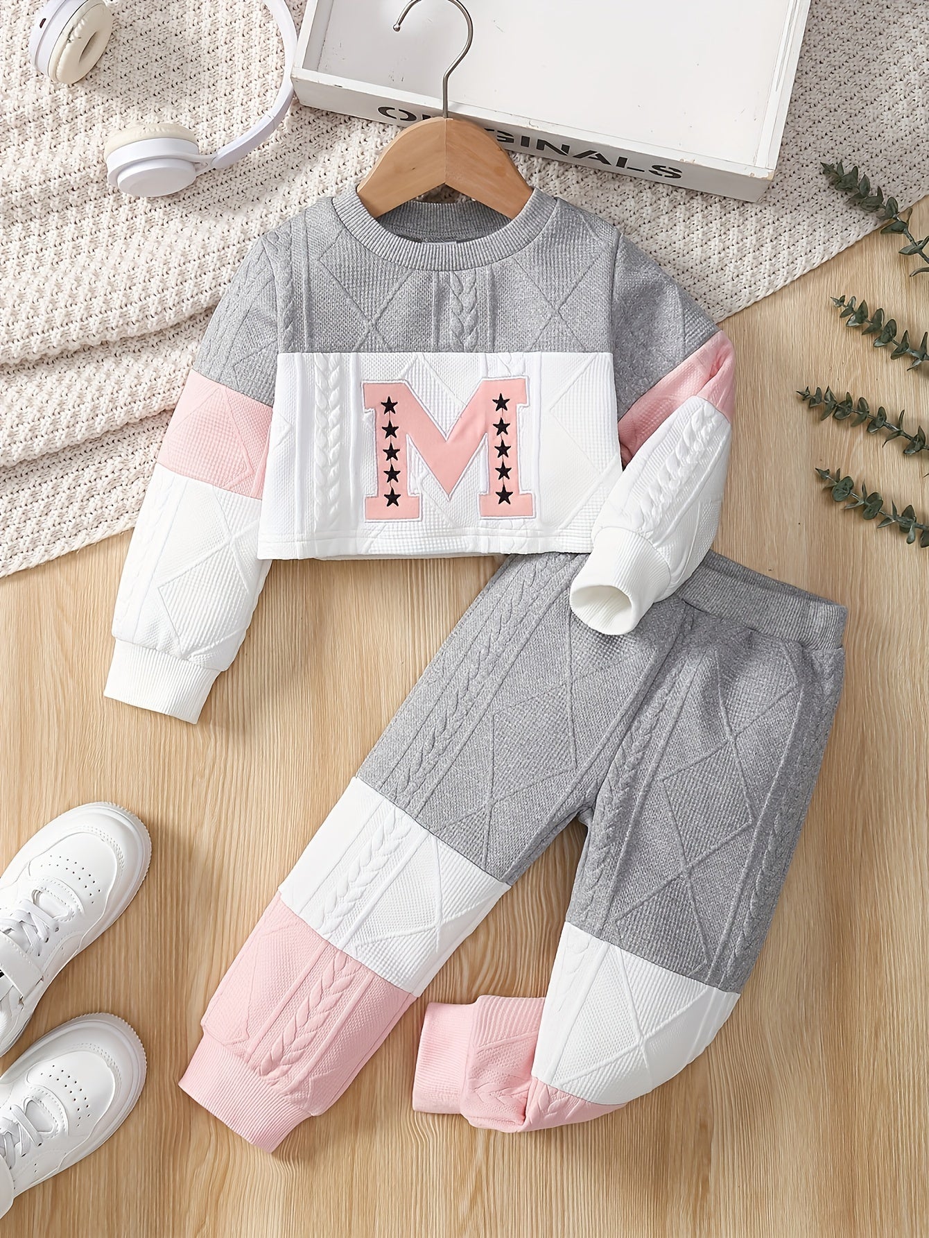 Baby Girl Graphic Outfit Set - Short Sleeve Winter
