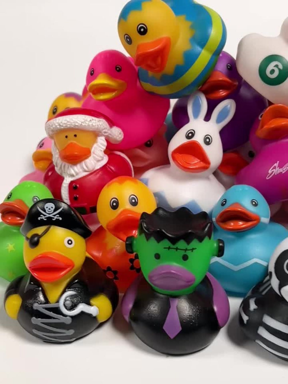 Rubber Duck Toys Bulk 20 or 100pcs – Novelty Squeeze Duckies for Party Favors Goodie Bag Fillers Kids Birthday Bath Toy Decoration