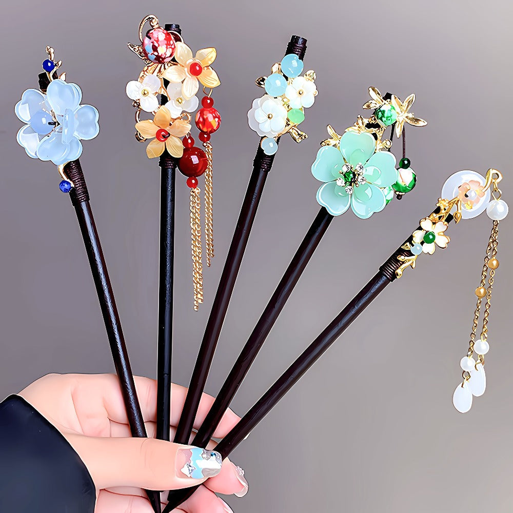 Wooden Hairpins for Women 5 Pack – Retro Flower Hair Pins Minimalist Boho Hair Accessories for Updos Buns Chignons Braids Daily Styling Gift Set 5 Mixed Colors Natural Wood