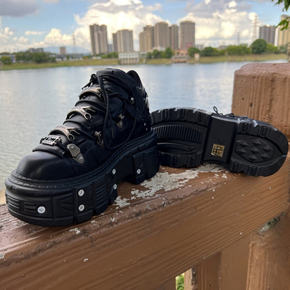 Unisex Sneakers - Lace-Up Fit