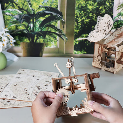 Wooden Butterfly Music Box Puzzle – "You Are My Sunshine" Handmade Assembly Model Kit, Colour Butterfly & Music Box, Romantic Birthday Valentine's Day Christmas Gift for Women Girls