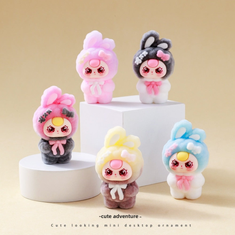 Cute Flocked Plush Mini Dolls 10pcs – Car Dashboard & Desktop Decoration, Random Mixed Colors, Fun Car Interior Accessory & Office Desk Decor