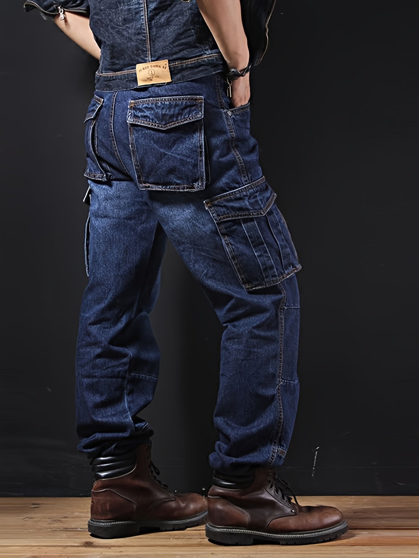 Men's Straight Leg Jeans - Classic Wash Utility Pocket