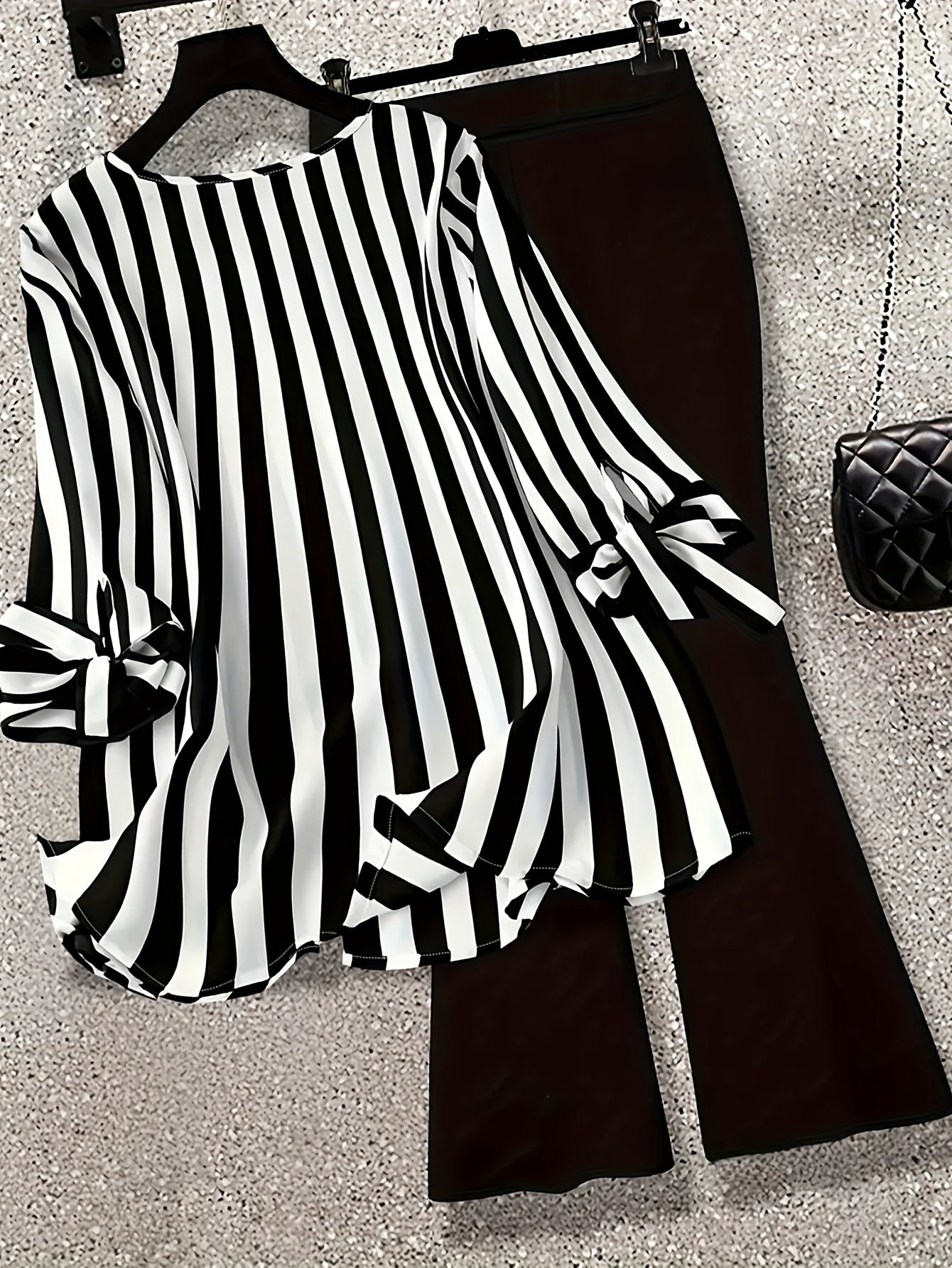Unisex's Two-Piece Outfit Set - Short Sleeve 585509 detail image - detail view 5