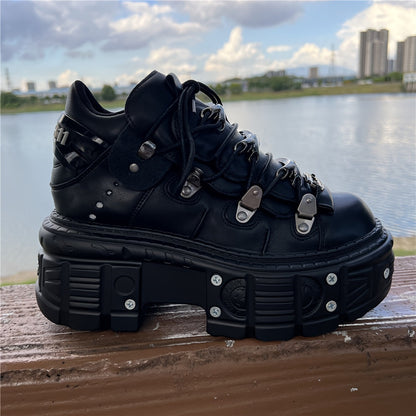 Unisex Sneakers - Lace-Up Fit variant image