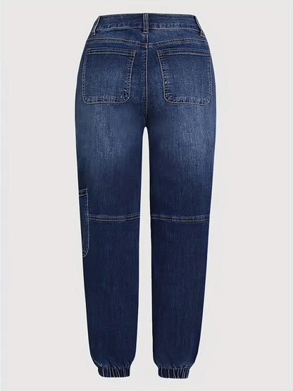 Women's Cargo Pants - Pocket Detail Regular Fit detail image - detail view 4
