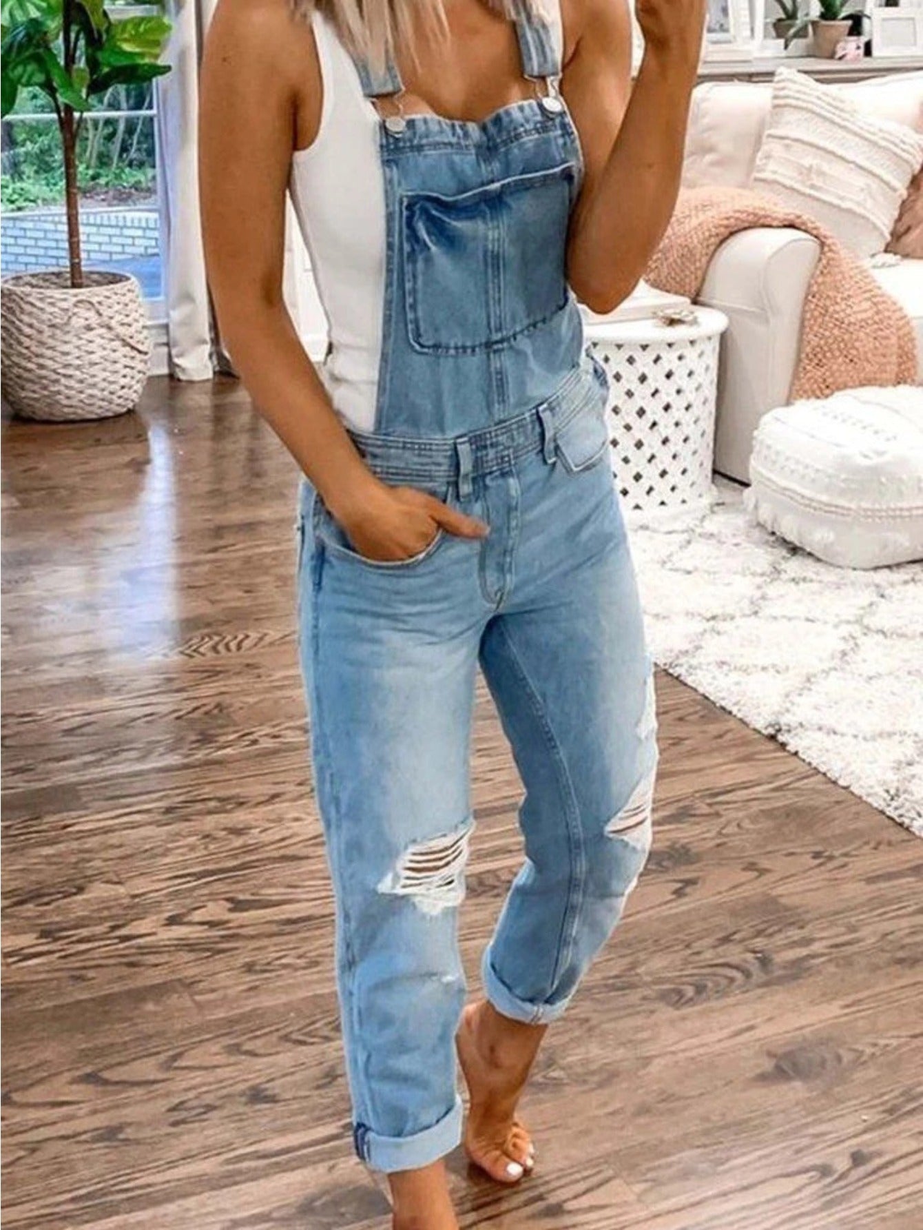 Women's Casual Jumpsuit - Relaxed Denim Pocket Design Style 3589 detail image - detail view 3