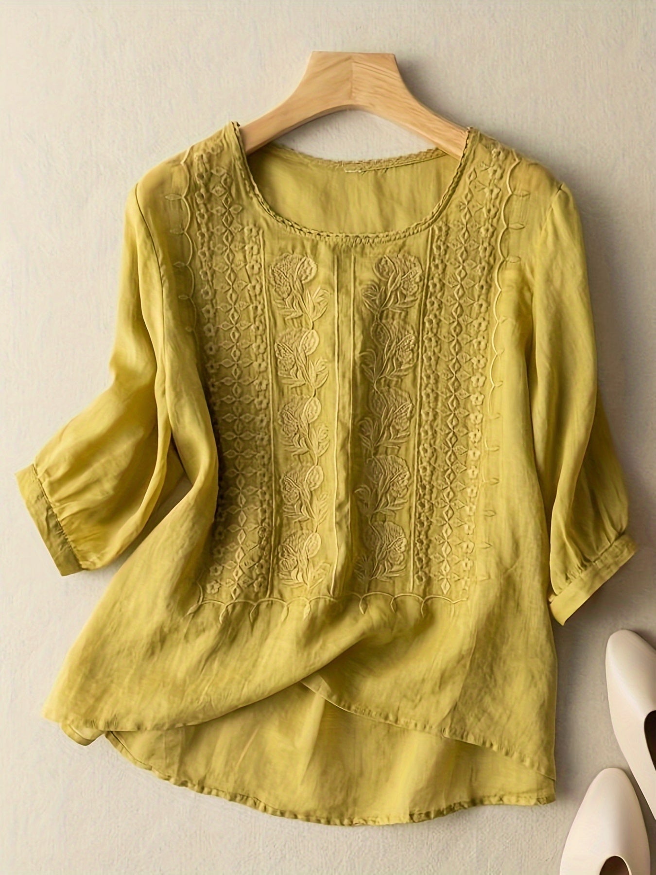Women's Essential T-Shirt - Round Neck Short Sleeve Modern Style 6245 detail image - detail view 14