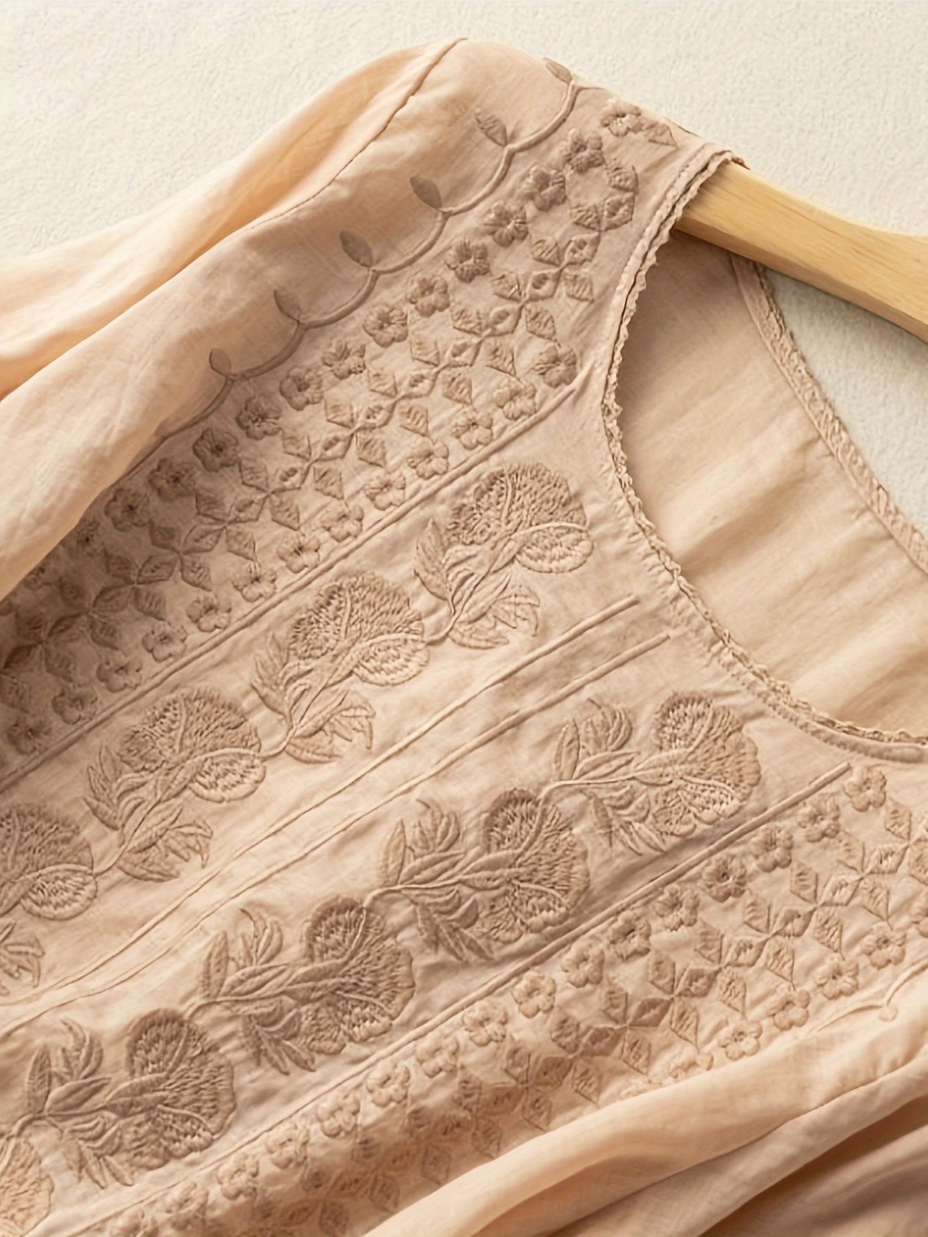 Women's Essential T-Shirt - Round Neck Short Sleeve Modern Style 6245 detail image - detail view 16