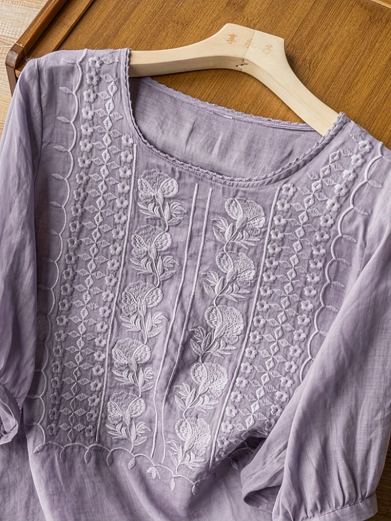 Women's Essential T-Shirt - Round Neck Short Sleeve Modern Style 6245 detail image