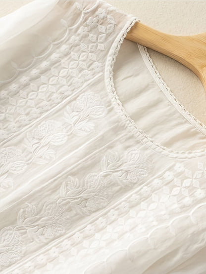 Women's Essential T-Shirt - Round Neck Short Sleeve Modern Style 6245 detail image - detail view 9
