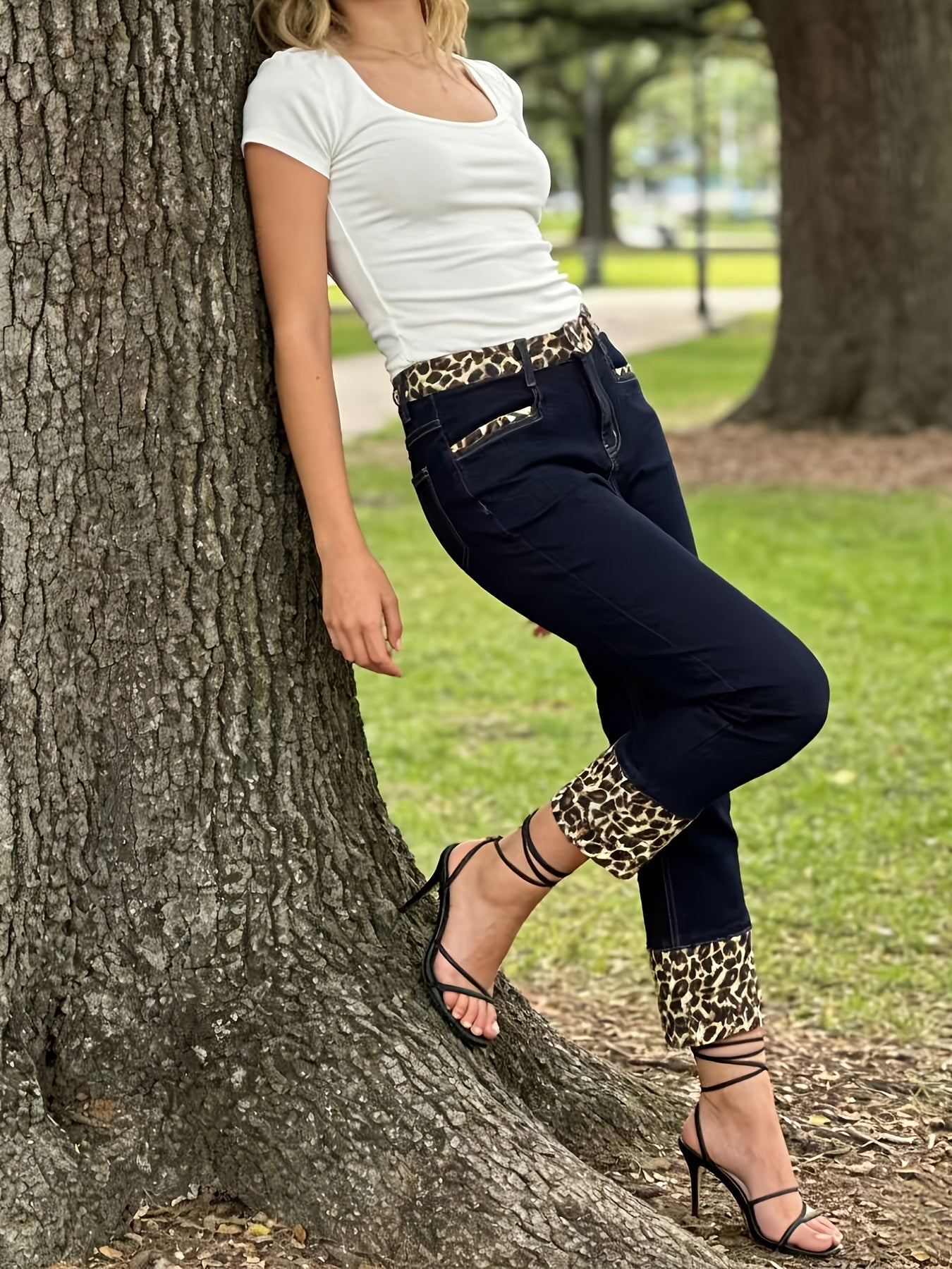 Women's High-Waist Jeans - Deep Blue Dark Wash Stretch detail image - detail view 9