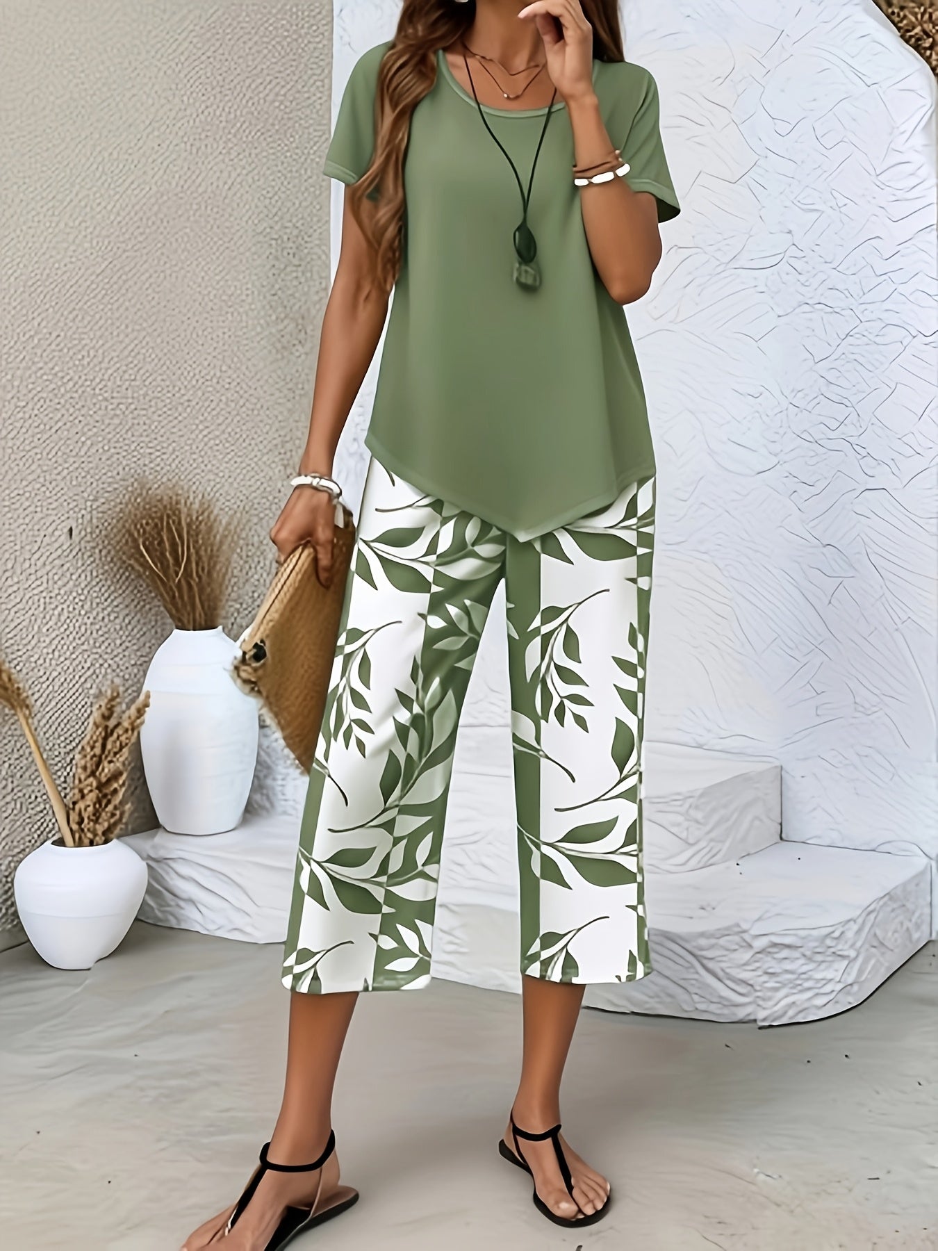 Women's Leaf Print 2-Piece Outfit Set - Short Sleeve Top and Wide-Leg Pants