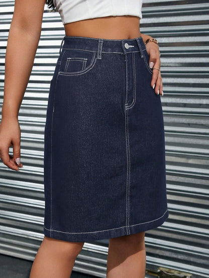 Women's Midi Denim Skirt - Pocket Detail detail image - detail view 4
