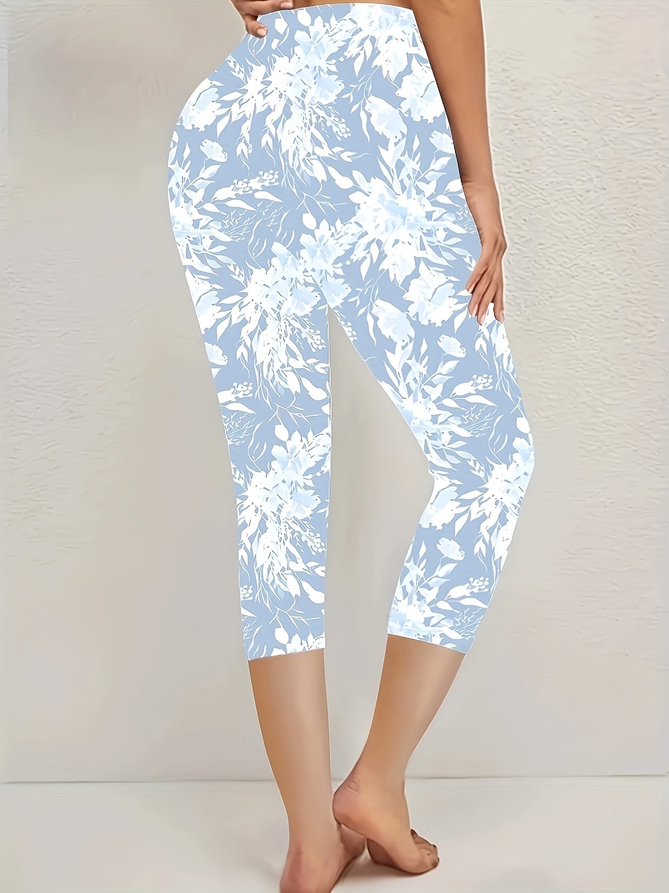 Women's Plus Size Floral Leggings - Flexible All-Season Fit detail image