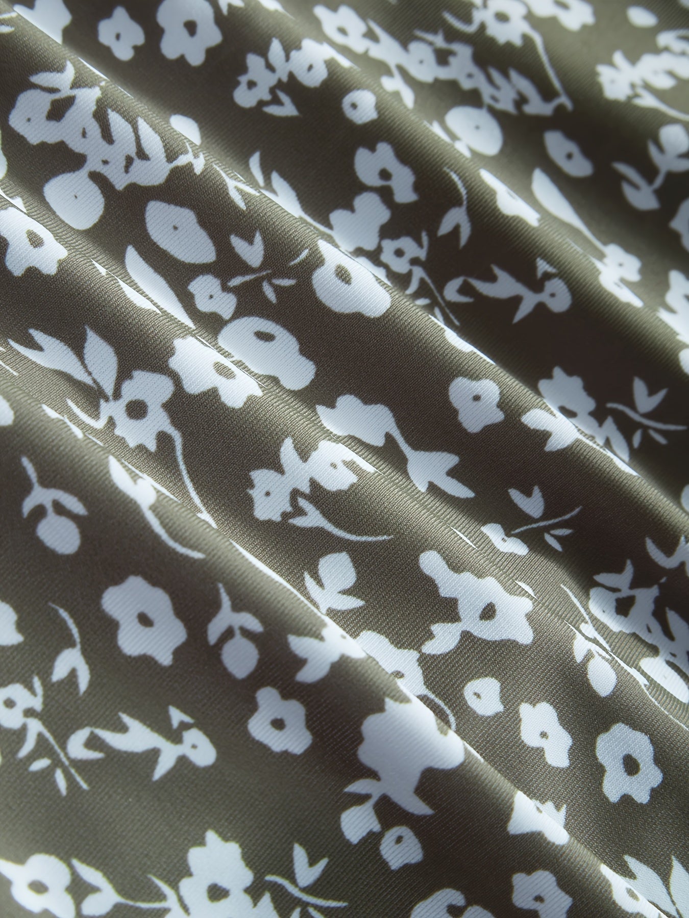 Women's Plus Size Tankini - Floral Print Vacation Style 50 detail image - detail view 4