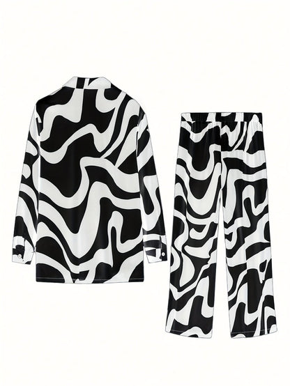 Women's Two-Piece Outfit Set - Short Sleeve 670693 detail image - detail view 4