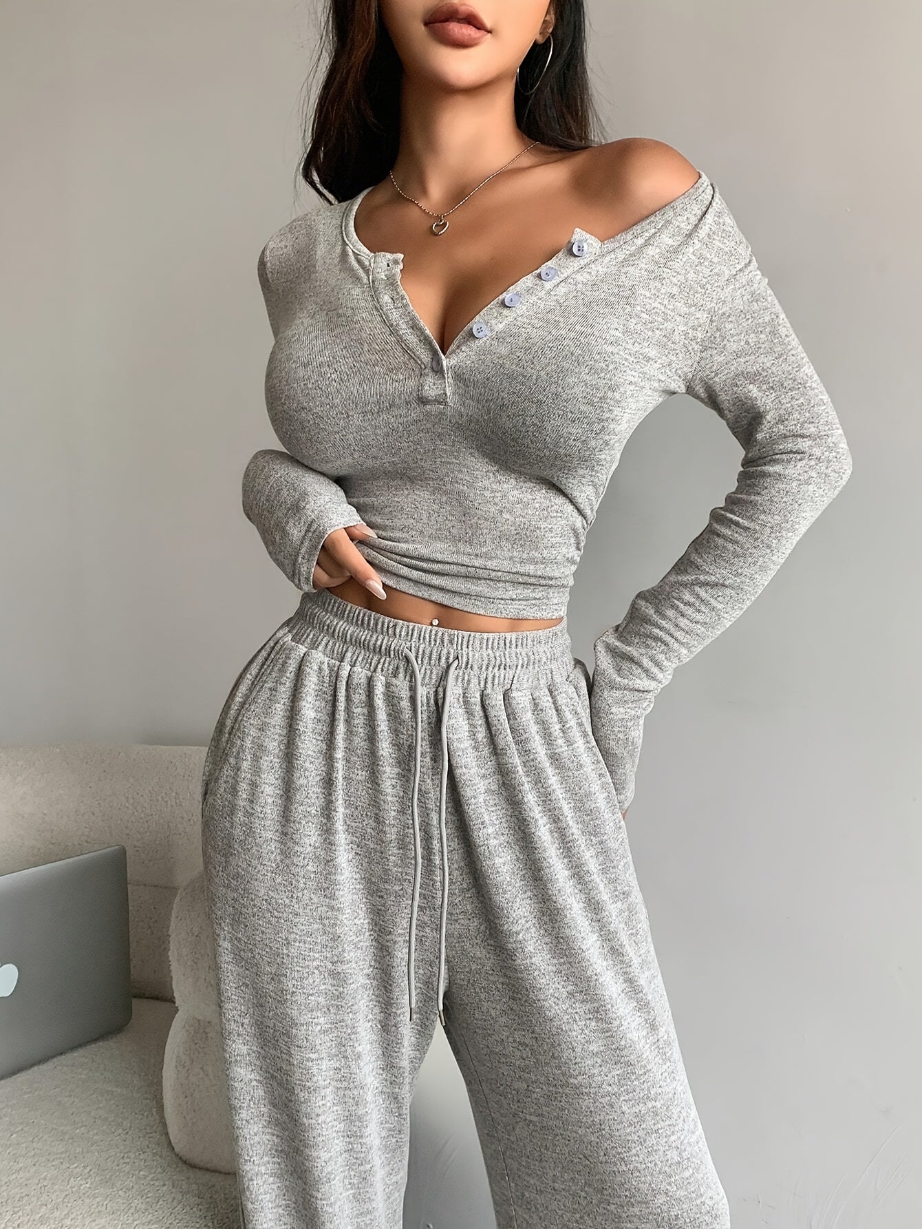 Women's Two-Piece Outfit Set - Wide-Leg Style 338917