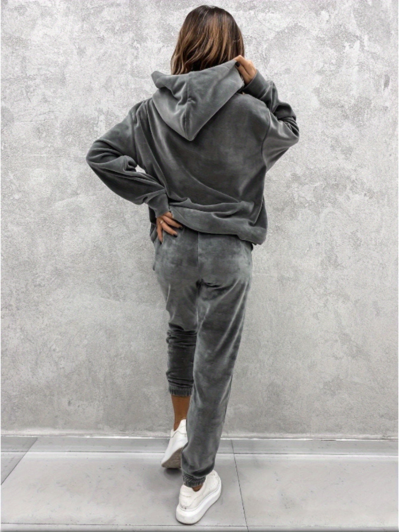 Women's Velvet Tracksuit Set - Hoodie and Sweatpants detail image - detail view 12