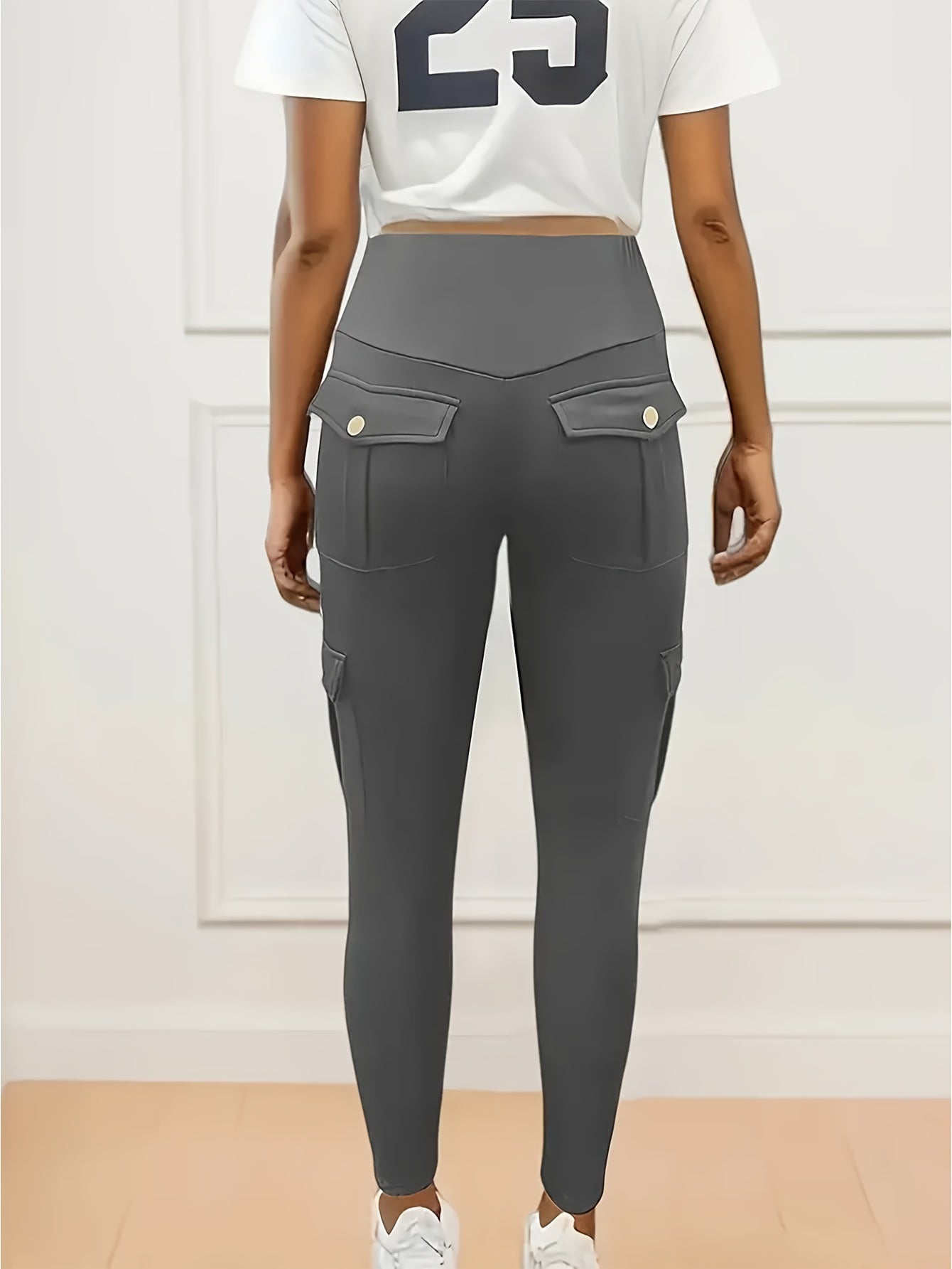 Women's Workout Leggings - High-Waist Cargo Pockets detail image - detail view 5
